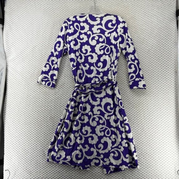 Diane von Furstenberg DVF Wrap Dress Quiet Purple White Floral 100 % Silk Size 8 - Picture 9 of 9